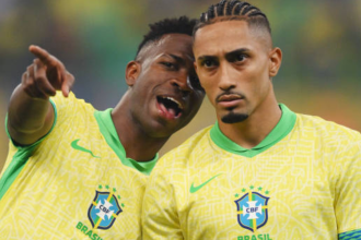 Raphinha e Vini Jr. | Reprodução/Pedro Vilela/Getty Images Embed