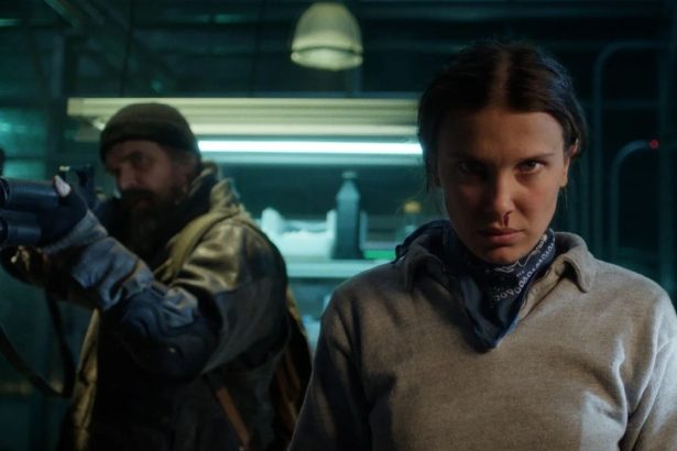 Millie Bobby Brown e David Harbour na série "Stranger Things” (Foto/Netflix)