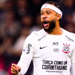 Corinthians anunciou a saída de Depay para priorizar financeiro do clube.